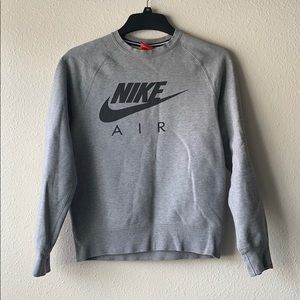 Nike Crewneck sweatshirt!!